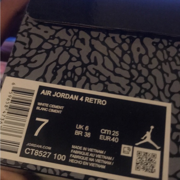 Jordan 4 bred white Oreo size 7 there so comfortable main image 5
